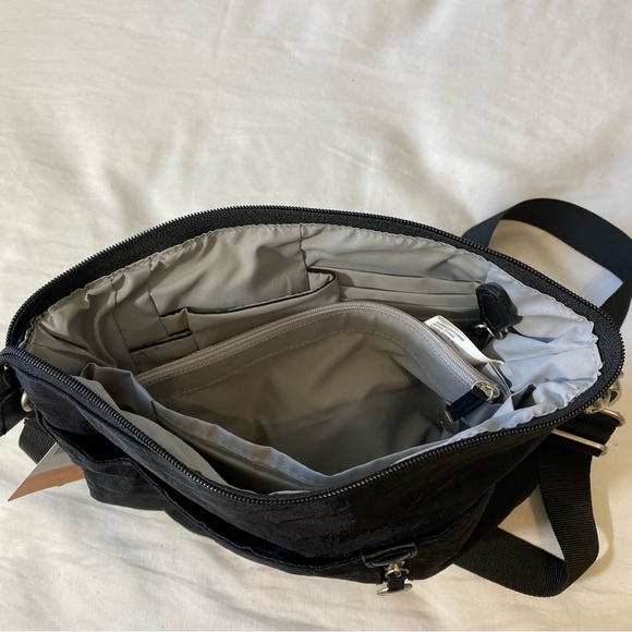 Travelon Anti-Theft Crossbody Shoulder Bag - Picture 5 of 7